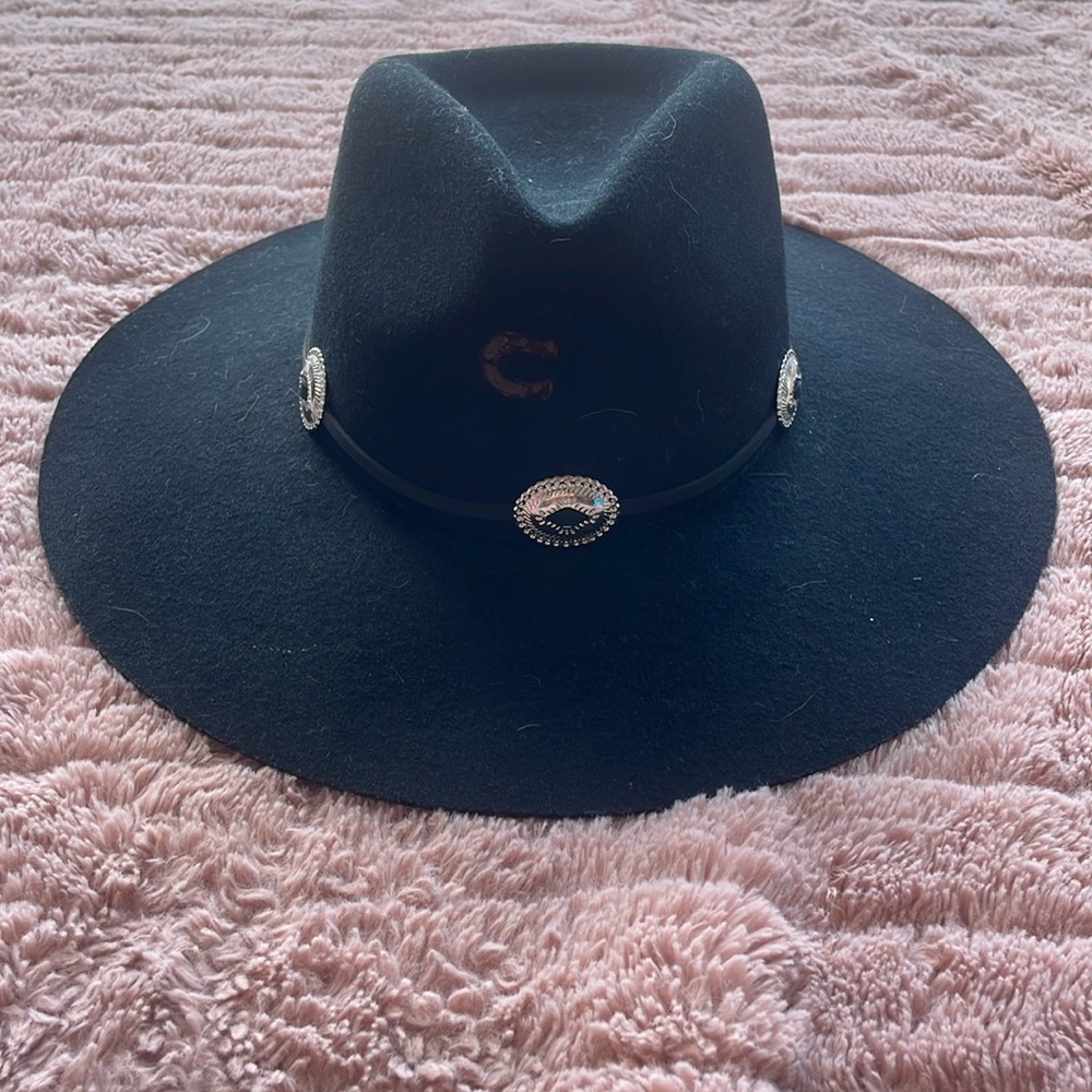 Medium Charlie 1 Horse Black hat